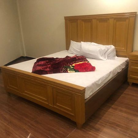 Al Buraq Hotel Islamabad Esterno foto