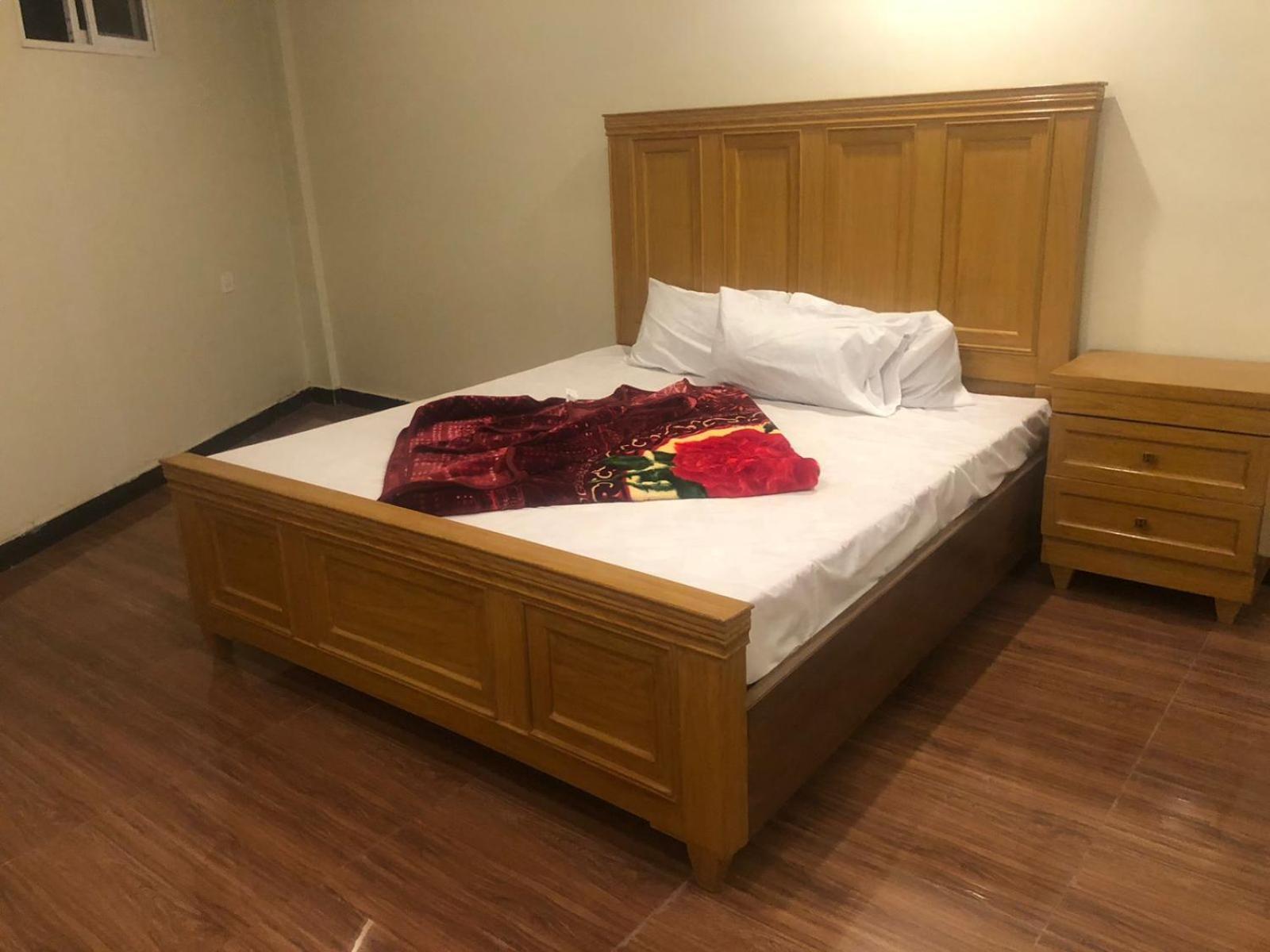 Al Buraq Hotel Islamabad Esterno foto